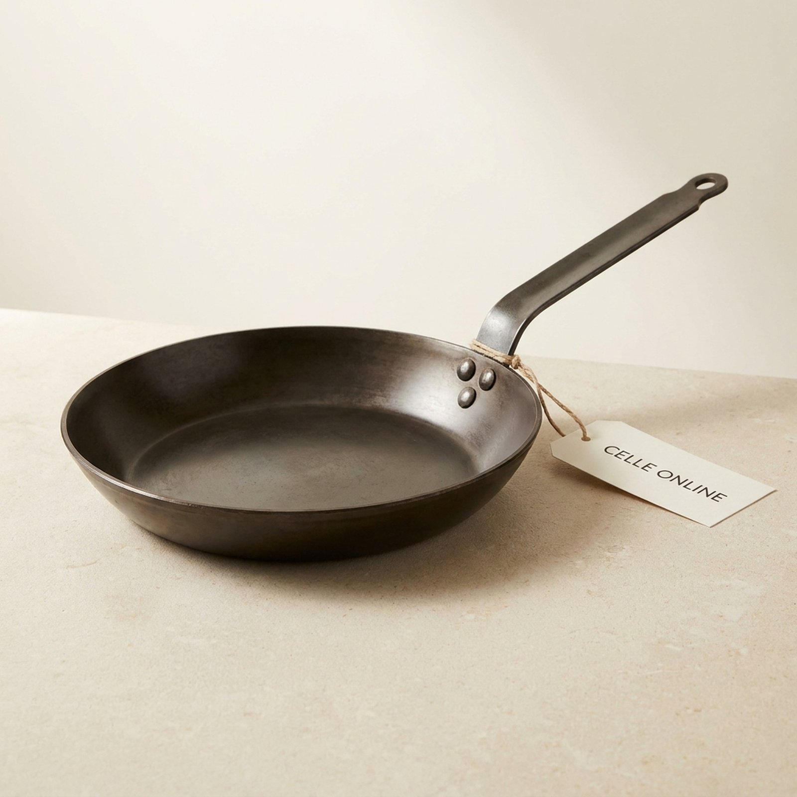 Carbon Steel Skillet - Celle Online